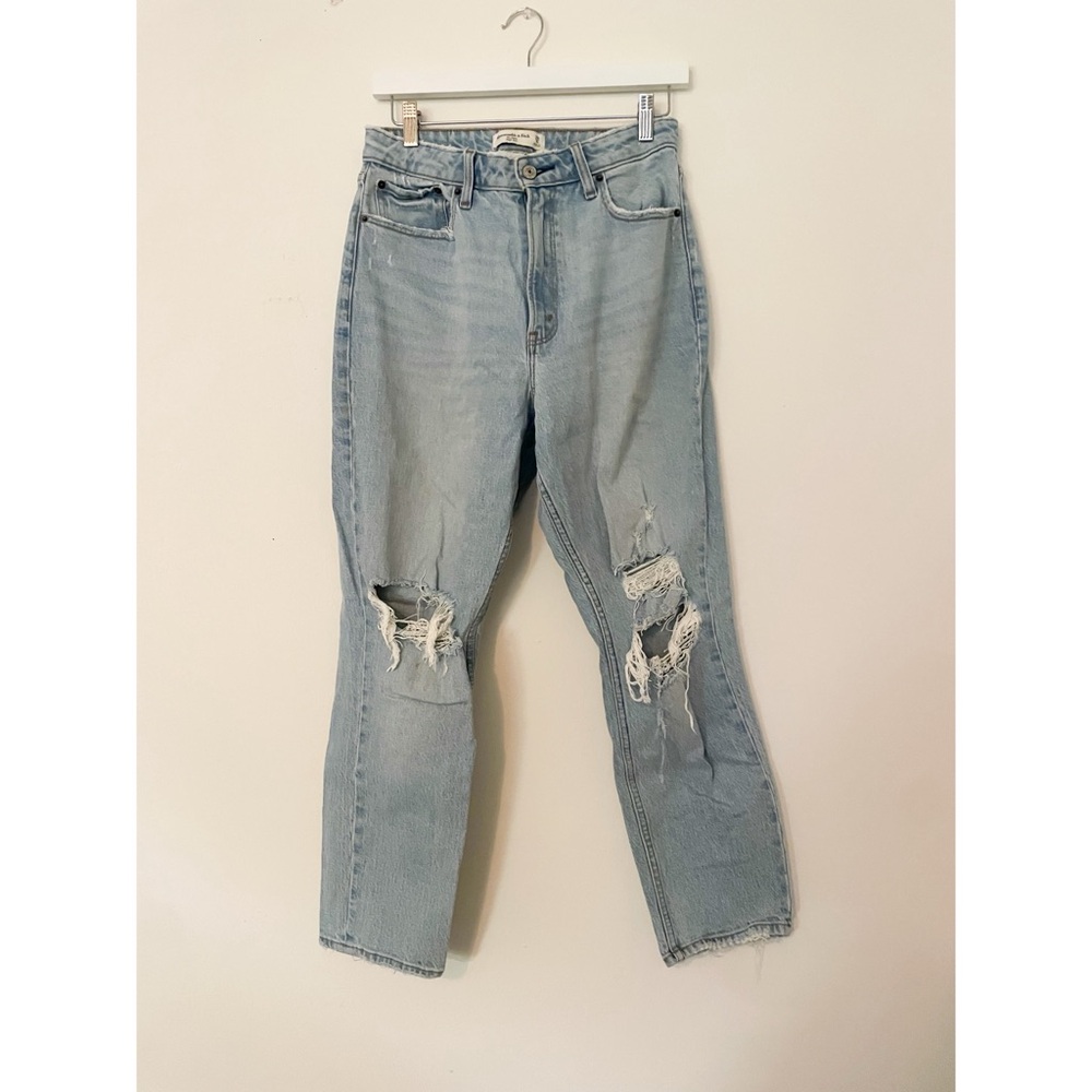 Mom high rise Abercrombie and Fitch jeans